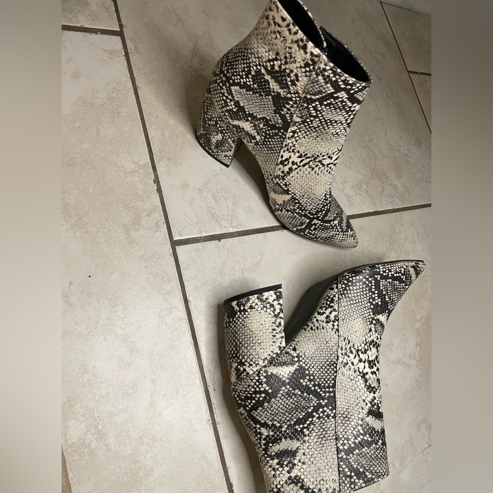 QUPID faux snakeskin ankle bootie worn one time!!